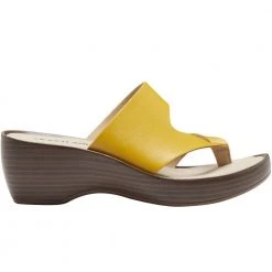 Eastland Laurel Flip Flops - Womens Yellow